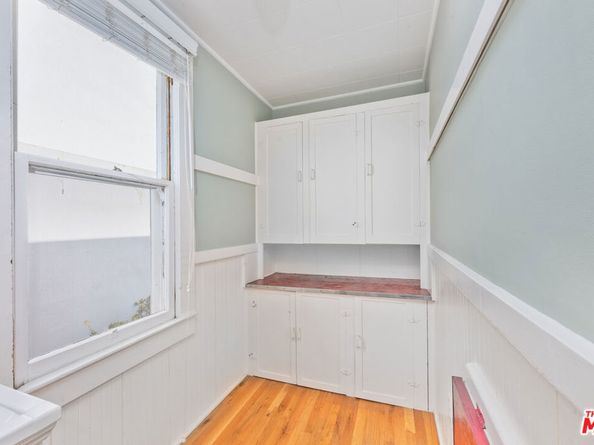 137 Strand Street, Santa Monica CA 90405