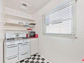 137 Strand Street, Santa Monica CA 90405