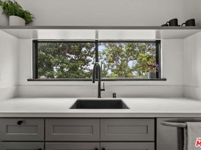 4723 Beverly Boulevard, Los Angeles CA 90004