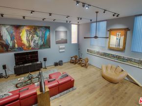 663 Brooks Avenue, Venice CA 90291