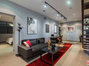 663 Brooks Avenue, Venice CA 90291