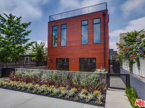 663 Brooks Avenue, Venice CA 90291