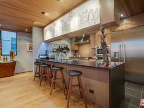 663 Brooks Avenue, Venice CA 90291