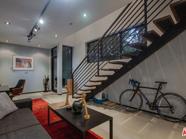 663 Brooks Avenue, Venice CA 90291