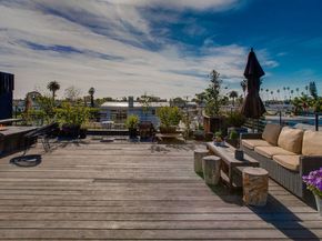 663 Brooks Avenue, Venice CA 90291