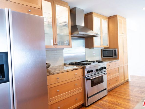 716 N June Street, Los Angeles CA 90038