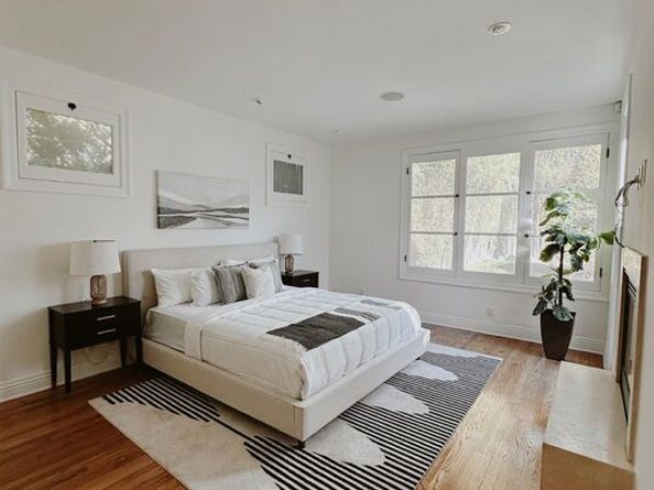 716 N June Street, Los Angeles CA 90038