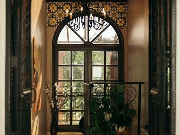 1664 Las Flores Drive, Glendale CA 91207