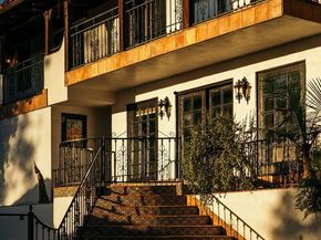 1664 Las Flores Drive, Glendale CA 91207