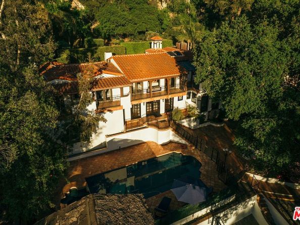 1664 Las Flores Drive, Glendale CA 91207