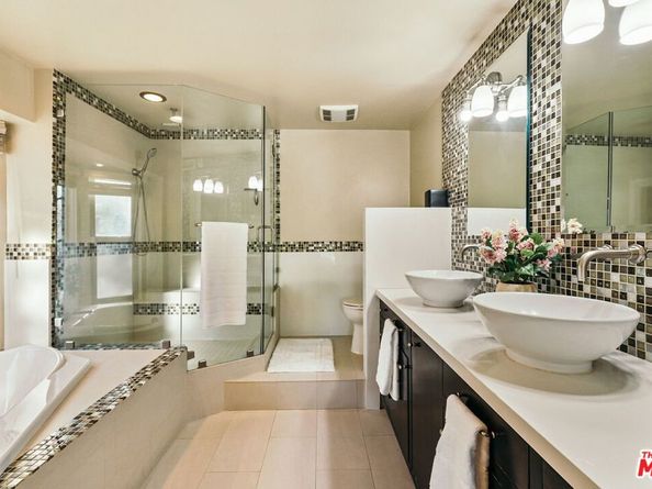 1664 Las Flores Drive, Glendale CA 91207