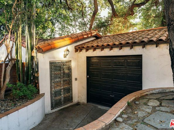 1664 Las Flores Drive, Glendale CA 91207