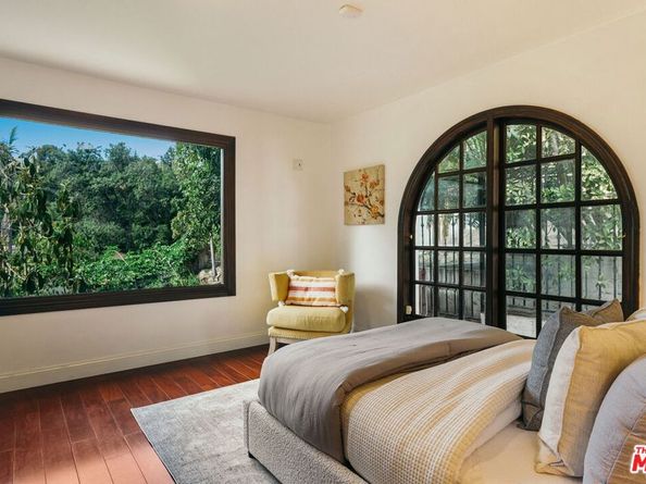 1664 Las Flores Drive, Glendale CA 91207