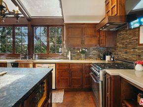 1664 Las Flores Drive, Glendale CA 91207