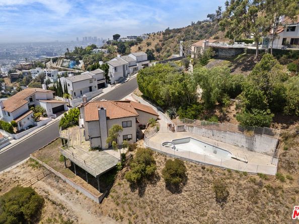 1842 N Crescent Heights Boulevard, Los Angeles CA 90069