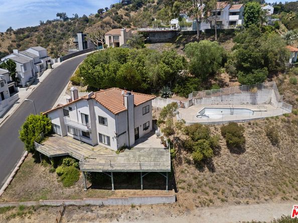 1842 N Crescent Heights Boulevard, Los Angeles CA 90069