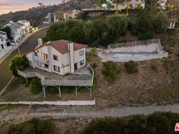 1842 N Crescent Heights Boulevard, Los Angeles CA 90069