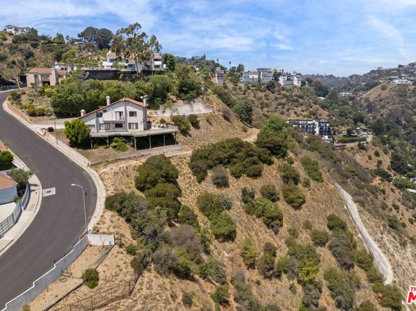 1842 N Crescent Heights Boulevard, Los Angeles CA 90069