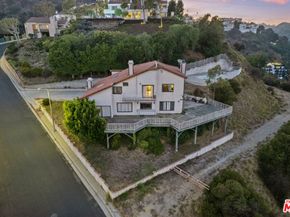 1842 N Crescent Heights Boulevard, Los Angeles CA 90069