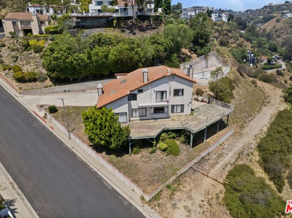 1842 N Crescent Heights Boulevard, Los Angeles CA 90069