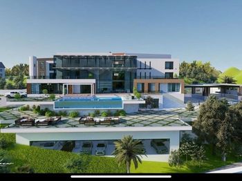 1842 N Crescent Heights Boulevard