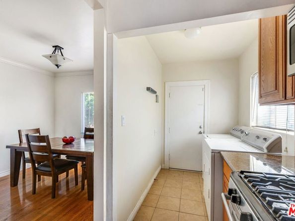 6018 S Harcourt Avenue, Los Angeles CA 90043