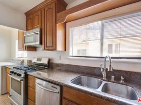 6018 S Harcourt Avenue, Los Angeles CA 90043