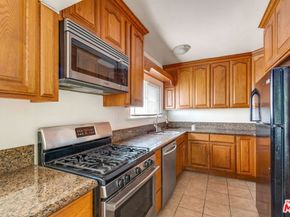 6018 S Harcourt Avenue, Los Angeles CA 90043