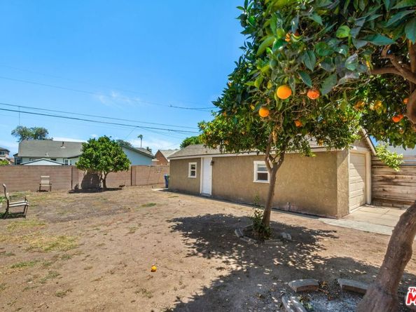 6018 S Harcourt Avenue, Los Angeles CA 90043