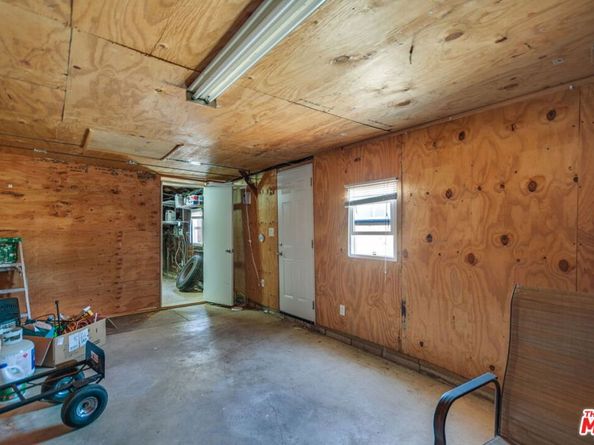 6018 S Harcourt Avenue, Los Angeles CA 90043