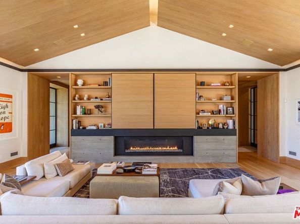 859 Woodacres Road, Santa Monica CA 90402
