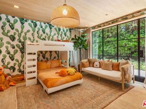 859 Woodacres Road, Santa Monica CA 90402