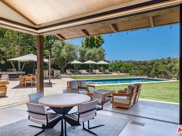 859 Woodacres Road, Santa Monica CA 90402