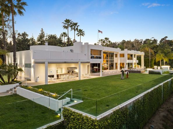 300 N San Rafael Avenue, Pasadena CA 91105