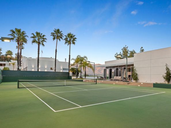 300 N San Rafael Avenue, Pasadena CA 91105