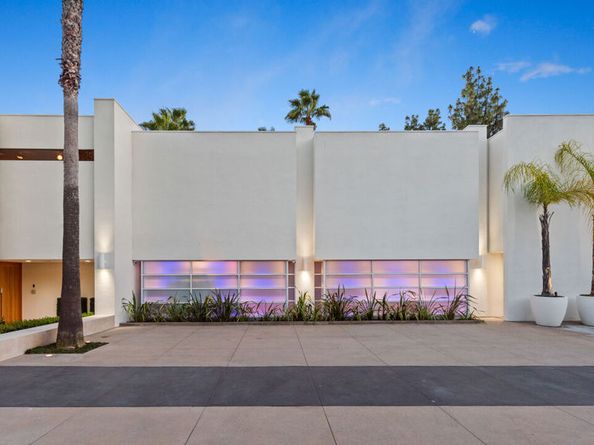 300 N San Rafael Avenue, Pasadena CA 91105