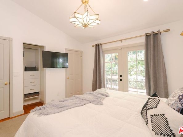 2055 Outpost Drive, Los Angeles CA 90068