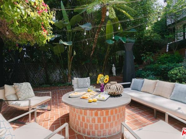 2055 Outpost Drive, Los Angeles CA 90068