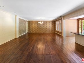 5347 Winnetka Avenue, Woodland Hills CA 91364