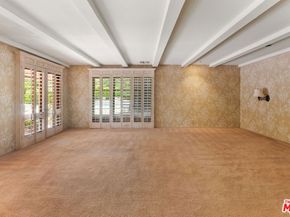 5347 Winnetka Avenue, Woodland Hills CA 91364
