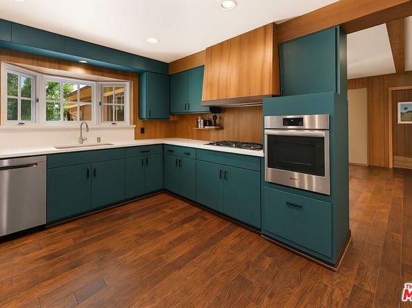 5347 Winnetka Avenue, Woodland Hills CA 91364