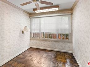 5347 Winnetka Avenue, Woodland Hills CA 91364
