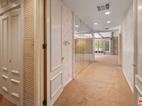 5347 Winnetka Avenue, Woodland Hills CA 91364