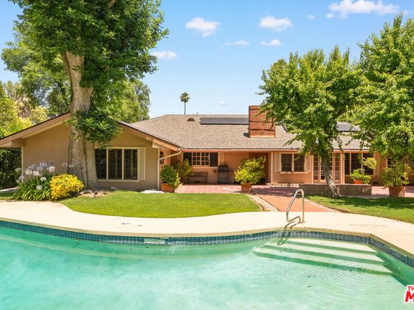 5347 Winnetka Avenue, Woodland Hills CA 91364