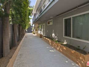 656 Indiana Avenue, Venice CA 90291