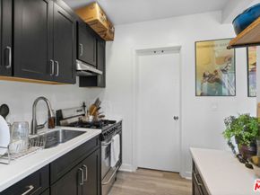 656 Indiana Avenue, Venice CA 90291