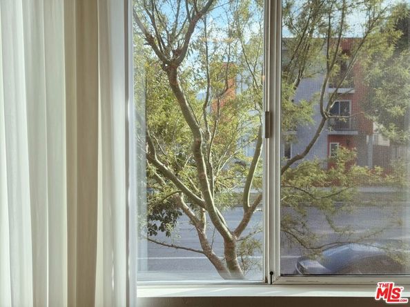 10707 Camarillo Street 117, North Hollywood CA 91602