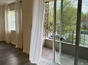 10707 Camarillo Street 117, North Hollywood CA 91602