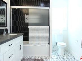 433 S Wilton Place, Los Angeles CA 90020