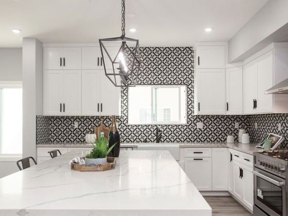 433 S Wilton Place, Los Angeles CA 90020